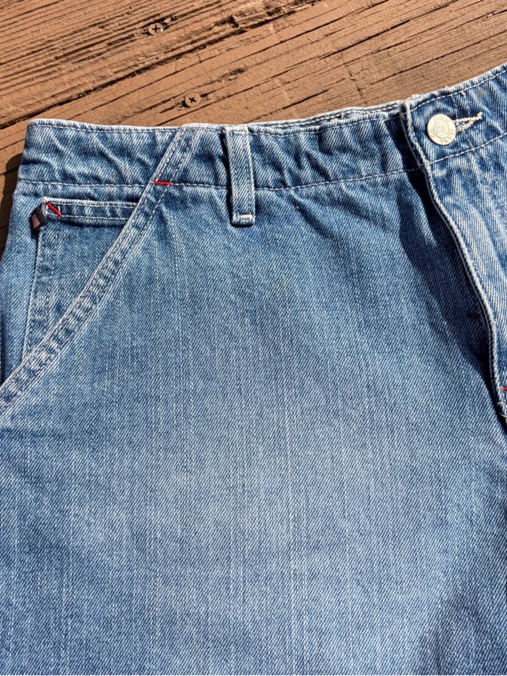 Vintage 2000’s Y2K medium light wash Polo Ralph Lauren mid-rise Jean shorts - Picture 2 of 6